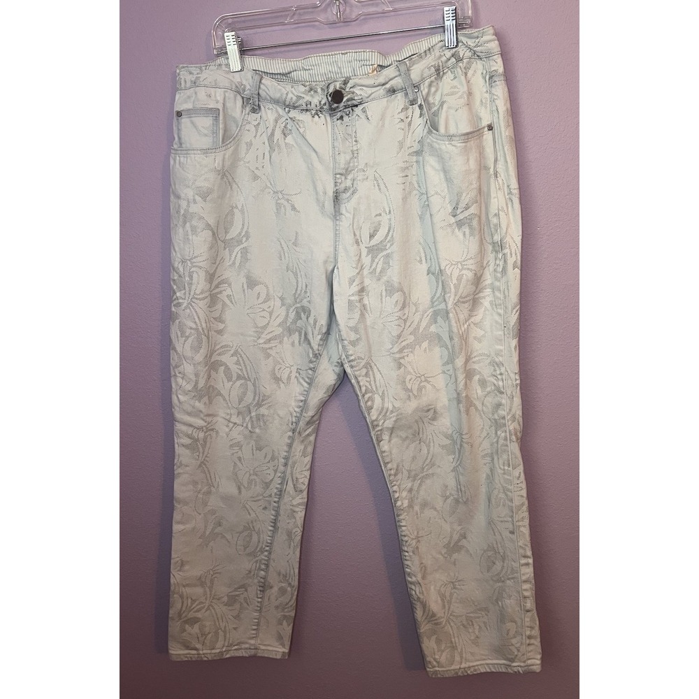 Soft Surroundings White Blue Floral Print Jeans Size 16P